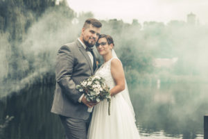 Brautpaar im Nebel